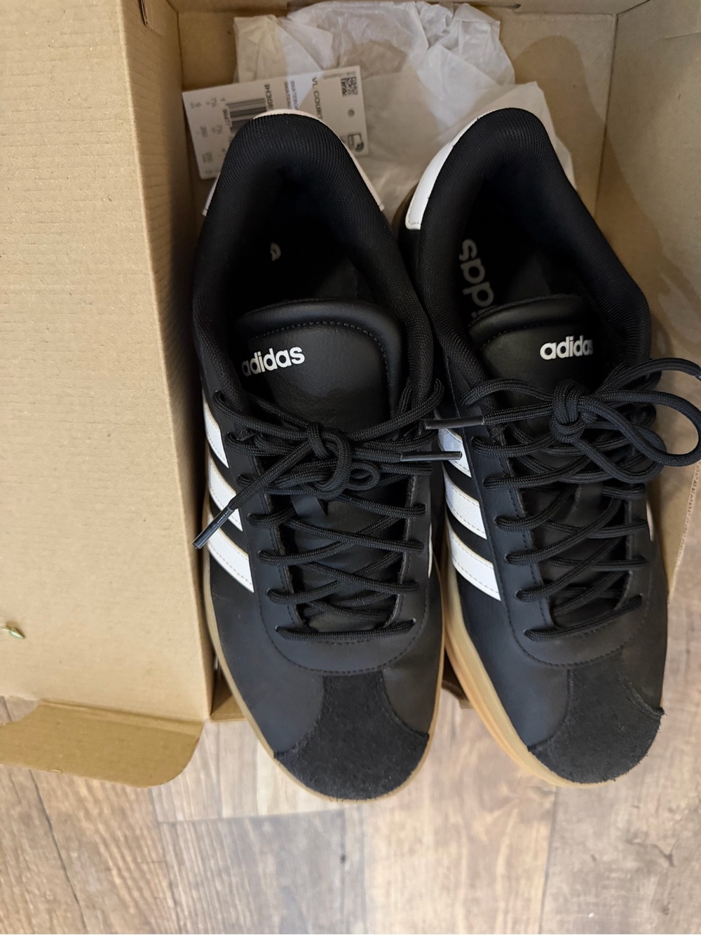 adidas women bold Black & White Classic Athletic Sneakers